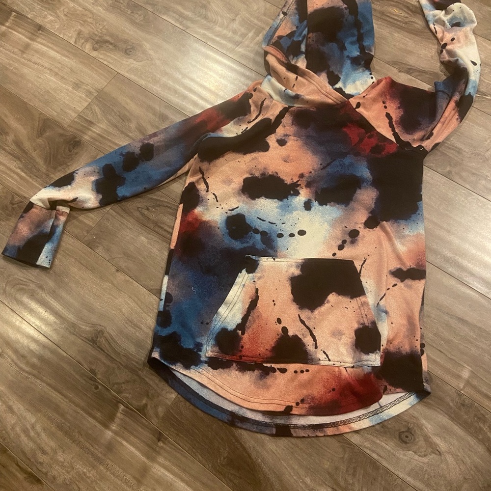 Paint design Amber Hooded Women's Top